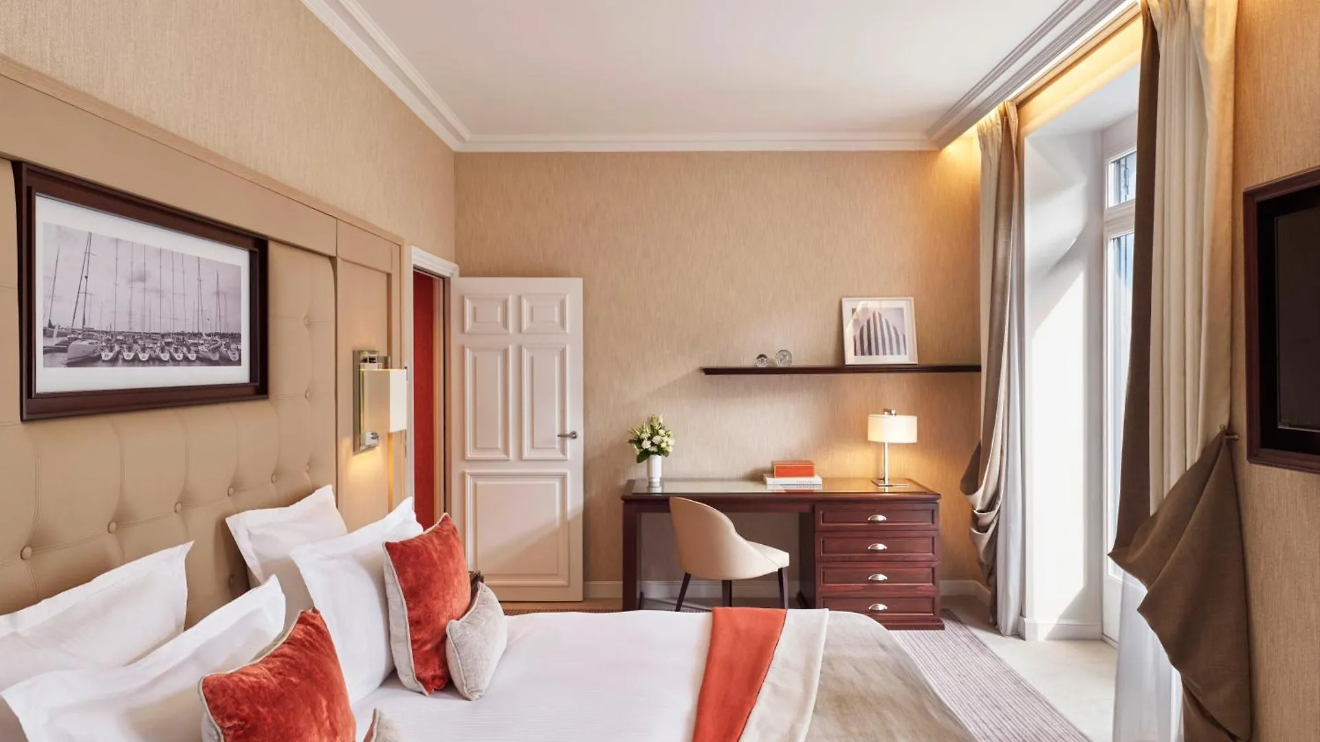 Hotel Barriere Le Grand Hotel Dinard 5*,  France